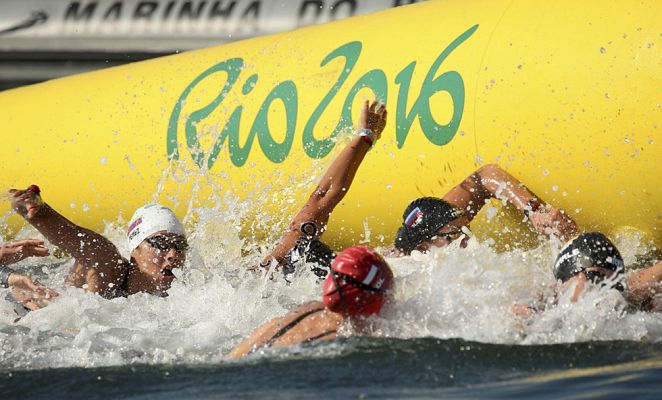 Río 2016 - Río 2016 | Descalifican a la francesa Muller por obstaculizar a una rival en la llegada de las aguas abiertas