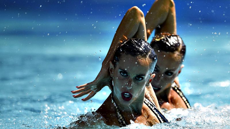 Las españolas Ona Carbonell y Gemma Mengual accedieron a la final del dúo libre, que se disputará mañana en el centro acuático María Lenk, con el quinto mejor registro tras haber agregado los 92.5024 puntos del técnico de este lunes a los 93.7667 que