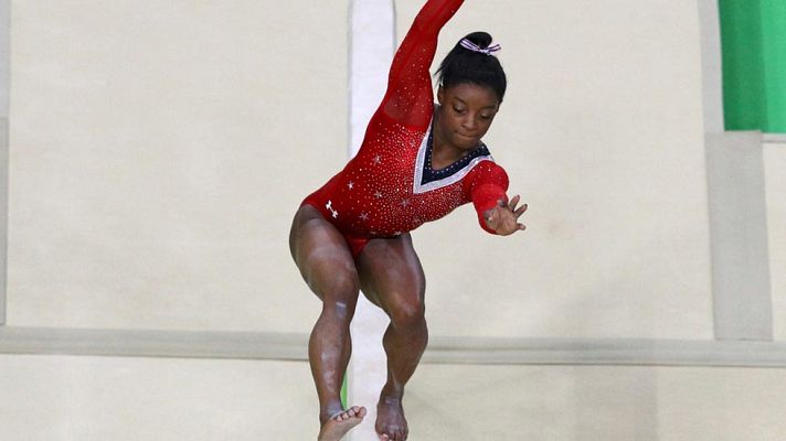 Río 2016 - Simone Biles gana el bronce en la final de barra de equilibrios