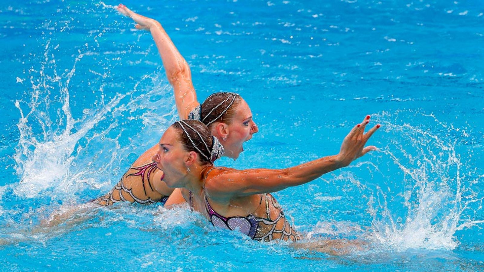 Las rusas han vuelto a mostrar su superioridad con ejercicio que rozó la perfección (98.533) y que les llevó a la nota final de 194.991, que vale su quinto oro olímpico consecutivo.