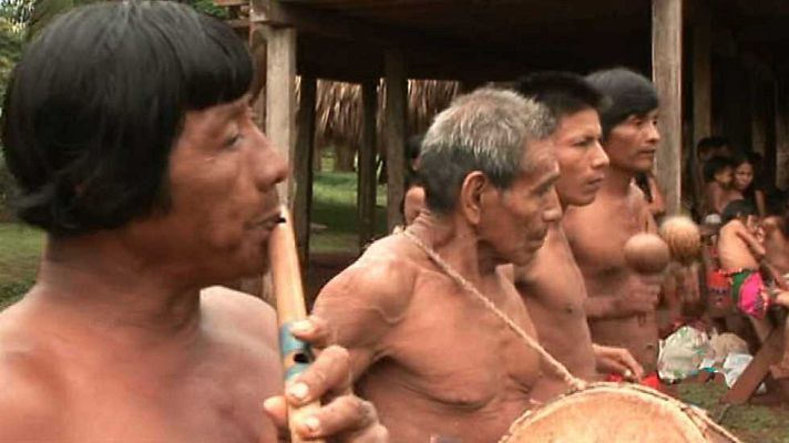 América / Indonesia mítica - Caminando por el paraíso