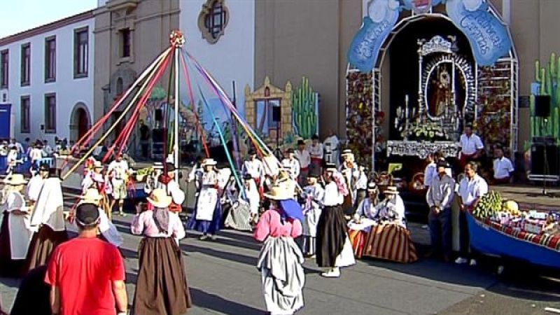 Ofrenda folclórica, floral y frutal a la Virgen de Candelaria - 15/08/2016