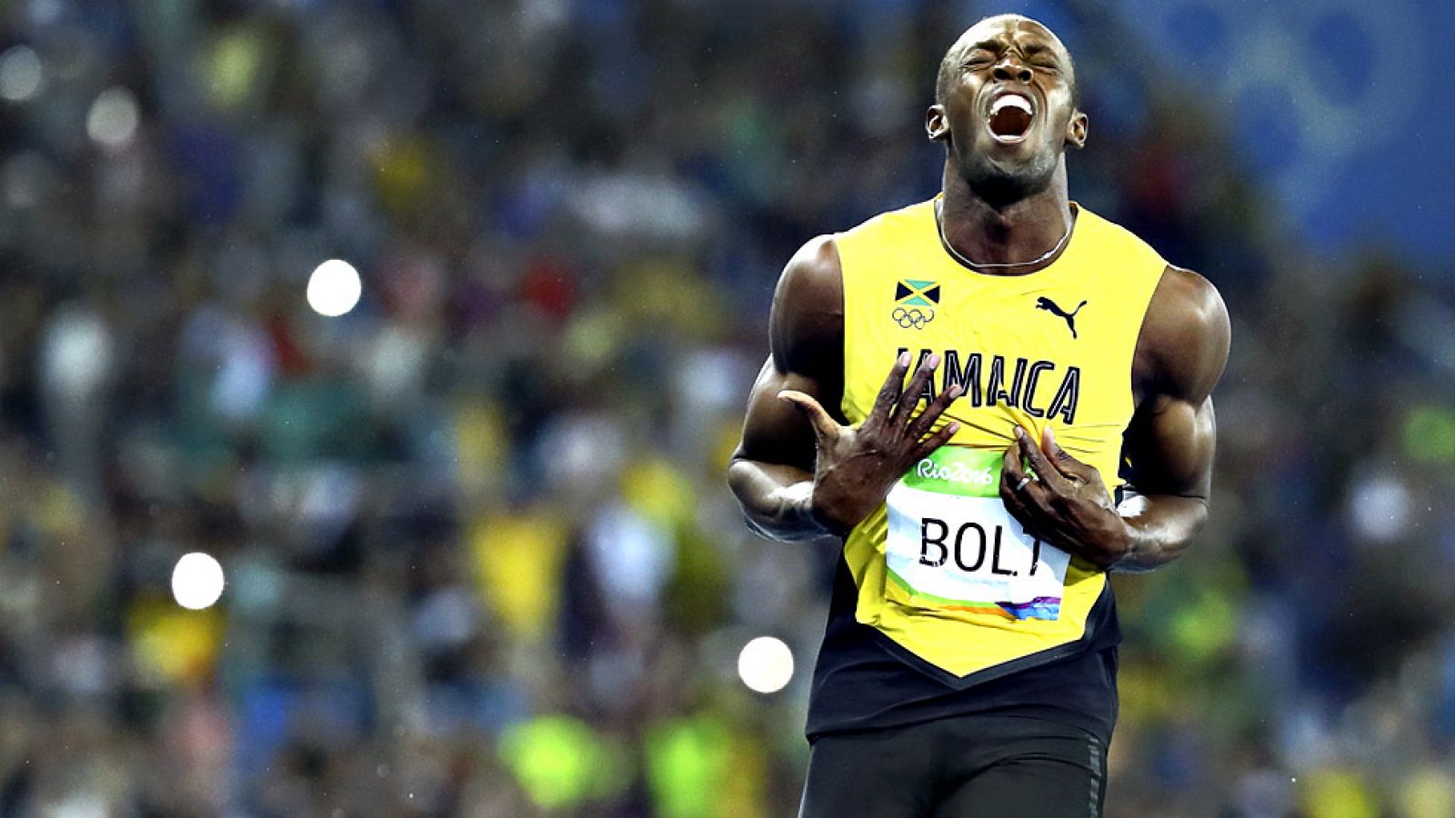 Usain Bolt, el atleta más carismático desde la retirada del estadounidense Carl Lewis, obtuvo una rotunda victoria en la final de 200 metros con una marca de 19.78 y se colgó su octava medalla olímpica de oro, camino del triple-triple.