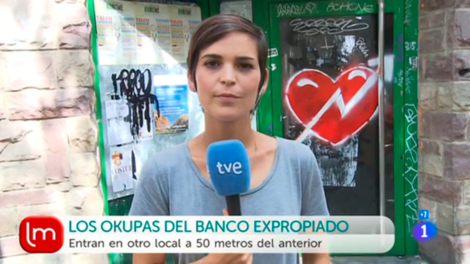 Los okupas del banco expropiado de Barcelona entran en otro local