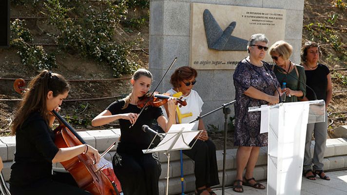 Telediario 1 - Se cumplen ocho años del accidente del avión de Spanair en el que murieron154 personas