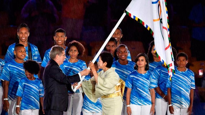 Río 2016 - Río 2016. Clausura | Tokio recibe la bandera olímpica