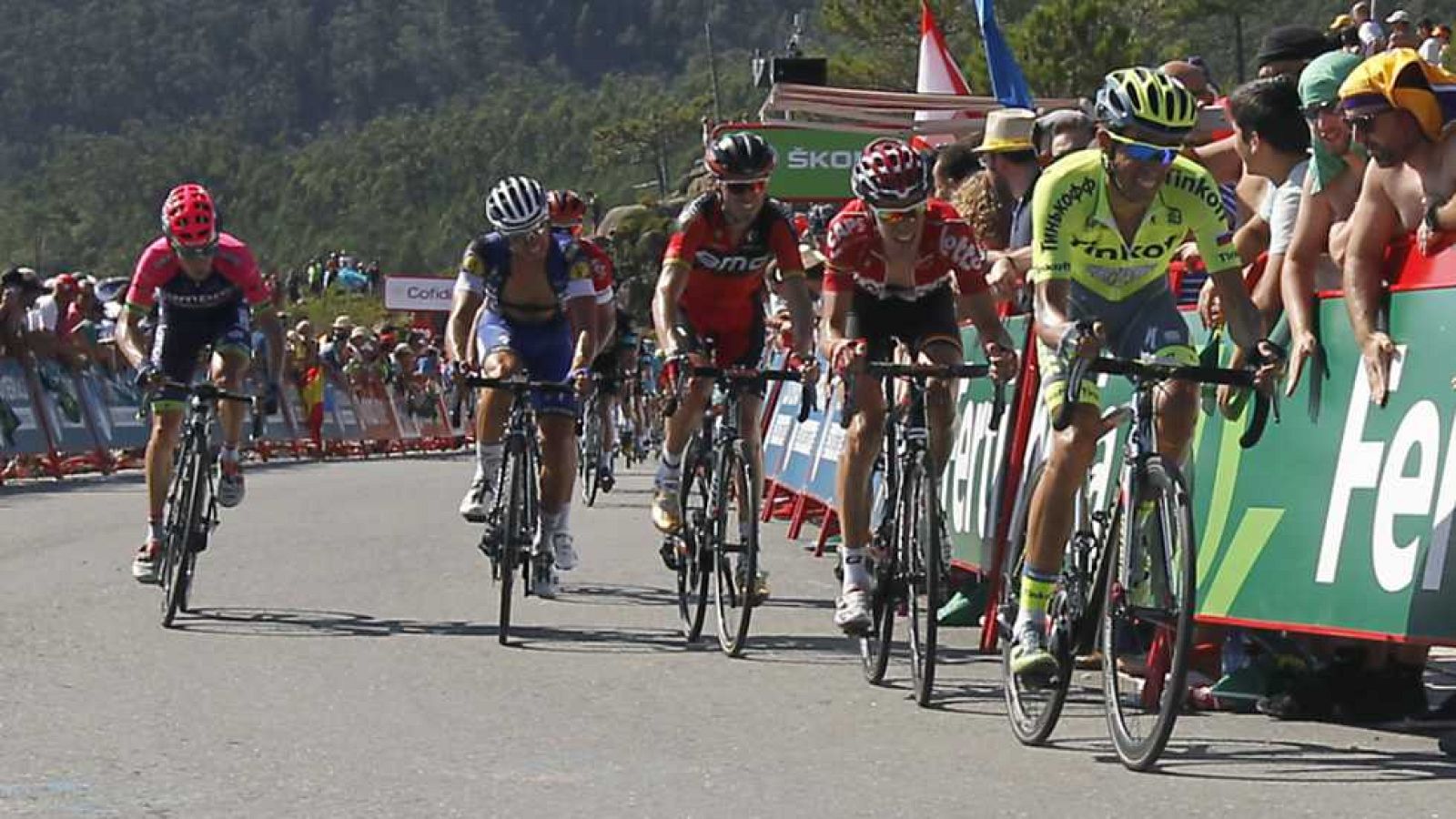 Etapa 3 - Vuelta Ciclista a España 2016: Marín - Dumbría. Mirador de Ézaro - ver ahora