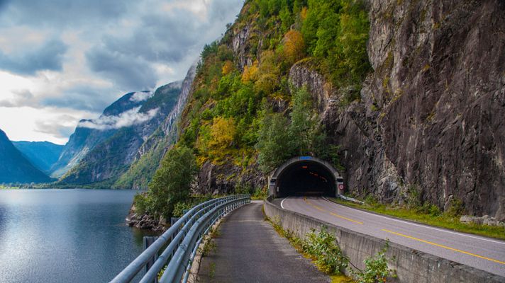 Telediario 1 - Noruega trabaja en un proyecto para unir sus fiordos mediante una red de puentes y túneles submarinos