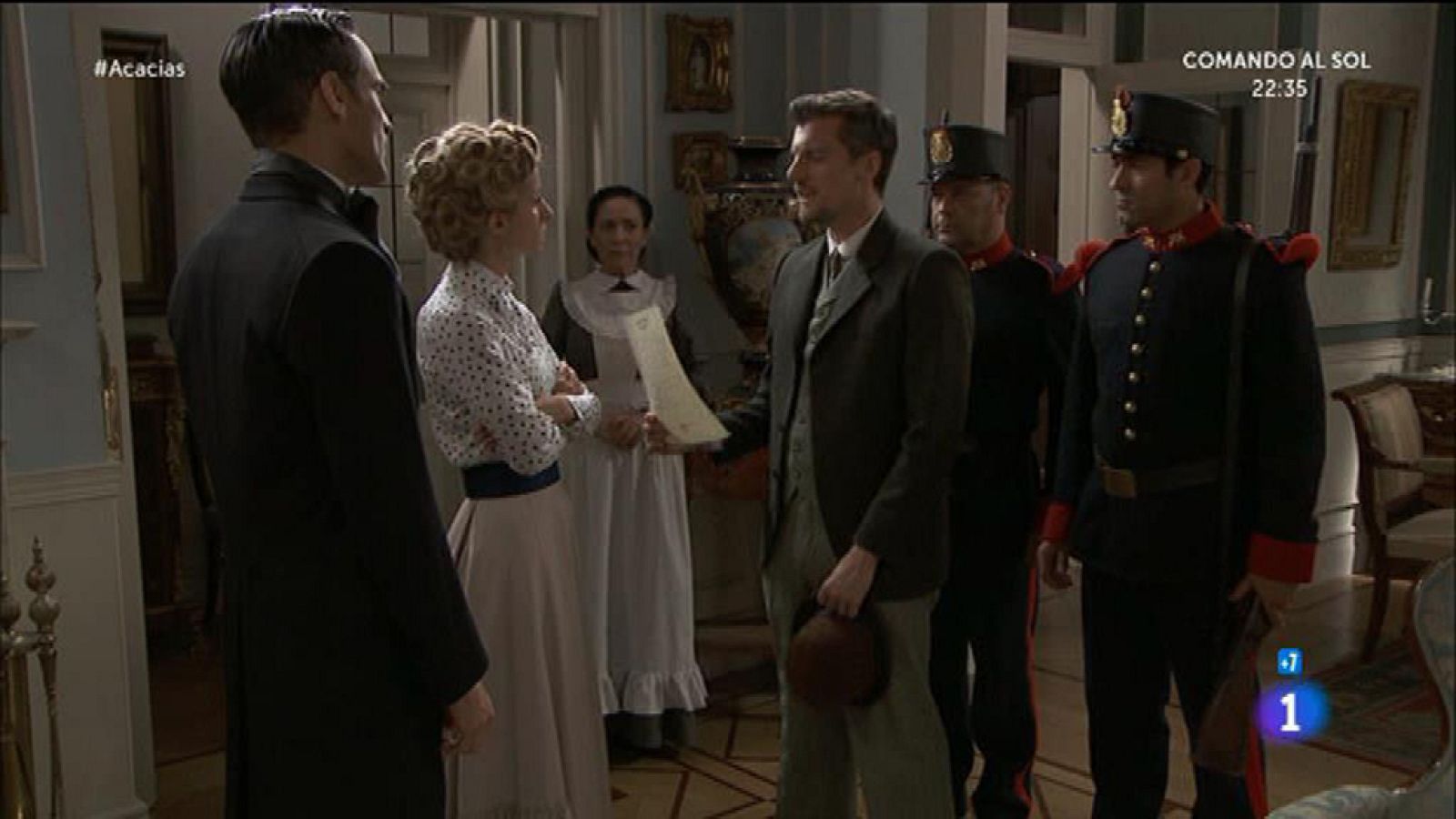 Mauro cumple su promesa y se lleva a Cayetana a comisaría