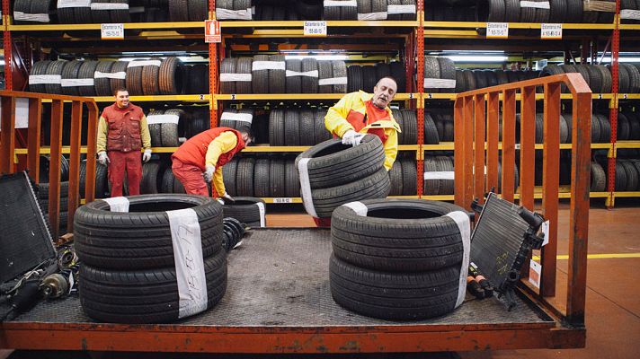 Trabajo temporal - Santi Rodriguez carga neumaticos