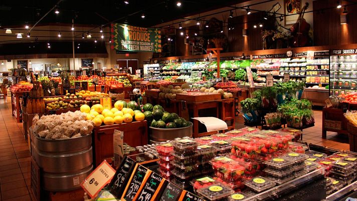 Telediario 1 - El turismo urbano, una alternativa para las vacaciones