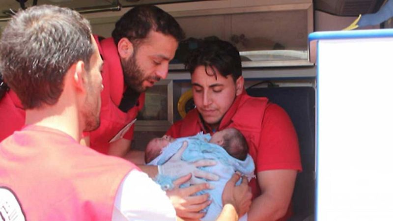 Cruz Roja confirma la muerte de dos bebés siameses sirios que esperaban una intervención quirúrgica