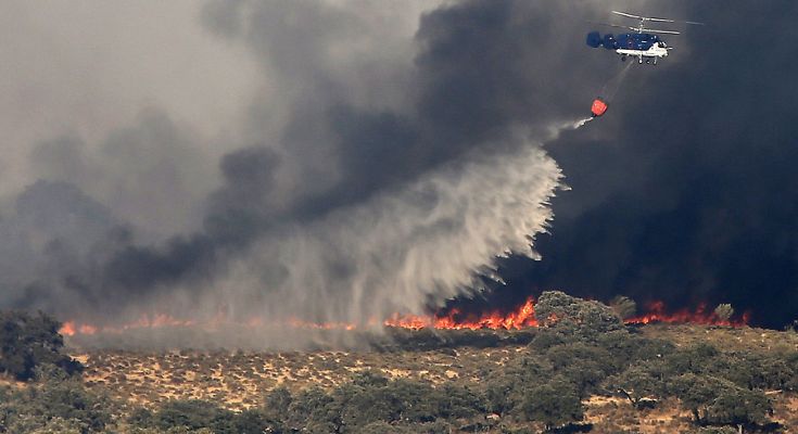 La mañana - Incendio en Castillo de las Guardas (Sevilla)