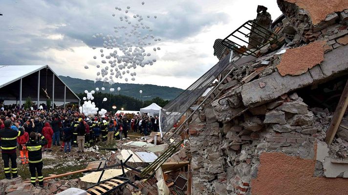 Telediario 1 - Continúa la investigación por el terremoto de Italia mientras los afectados recuerdan a las víctimas