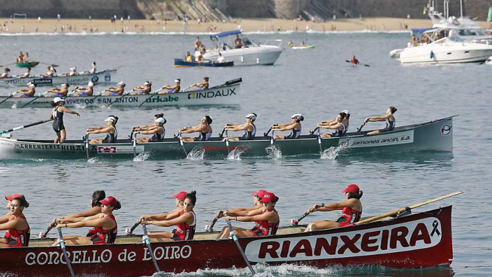 Remo - Regata traineras. Bandera de la Concha 2016: Regata femenina - ver ahora