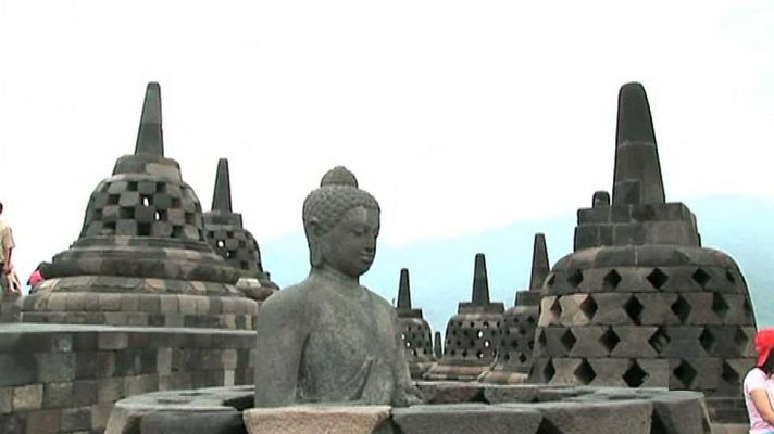 América / Indonesia mítica - El gran anillo de oro