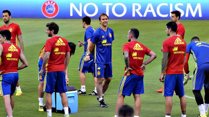 Telediario 1 - Lopetegui se enfrenta en León a su primer test oficial