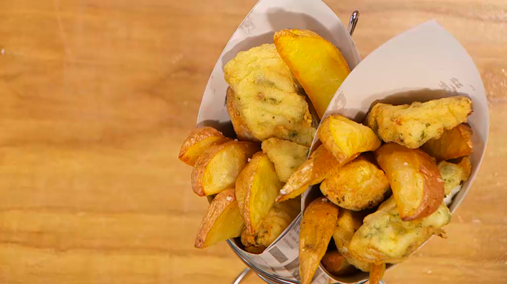 RTVE Cocina - Receta de cucurucho de pescado en adobo y patatas