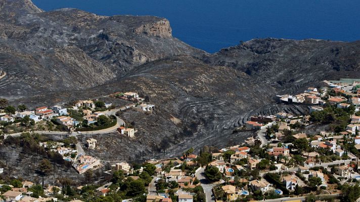 Telediario 1 - Los evacuados por el incendio de Alicante comienzan a regresar a sus casas
