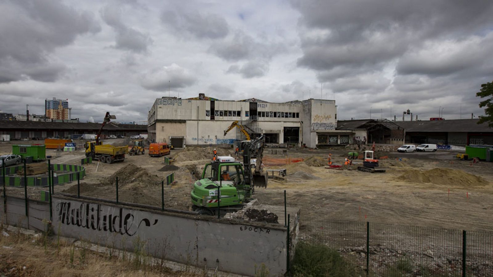 París se convierte en la primera gran ciudad europea, con un centro para acoger refugiados