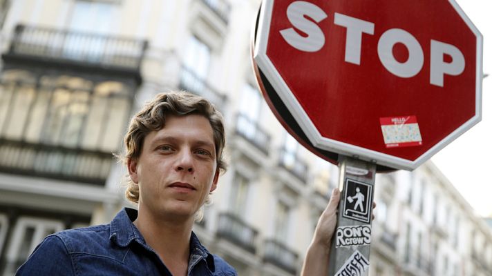Telediario 1 - Antoine Leiris, marido de Hélène Leiris, asesinada en el ataque terrorista a Bataclan, escribe: 'No tendréis mi odio'