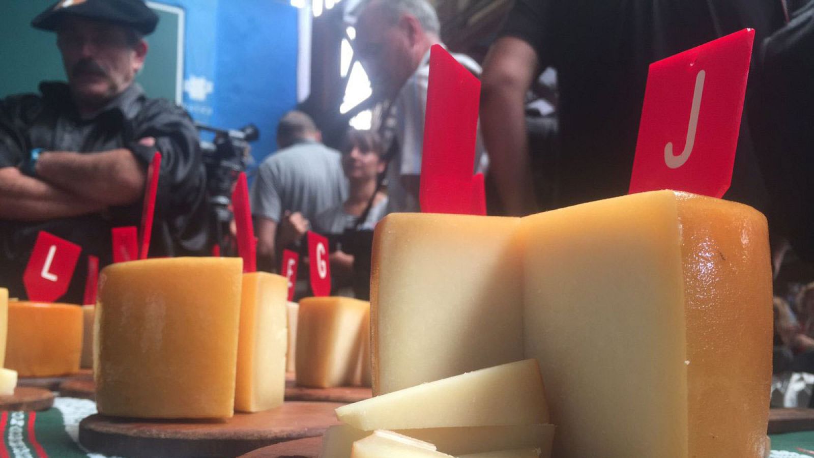 8.000 euros ¡por medio queso Idiazábal!