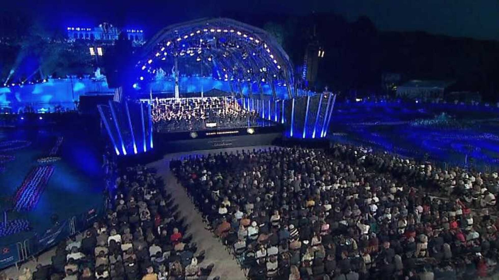 Los conciertos de La 2 - Conciertos de la Orquesta Filarmónica de Viena: Schónbrunn 2016 - ver ahora