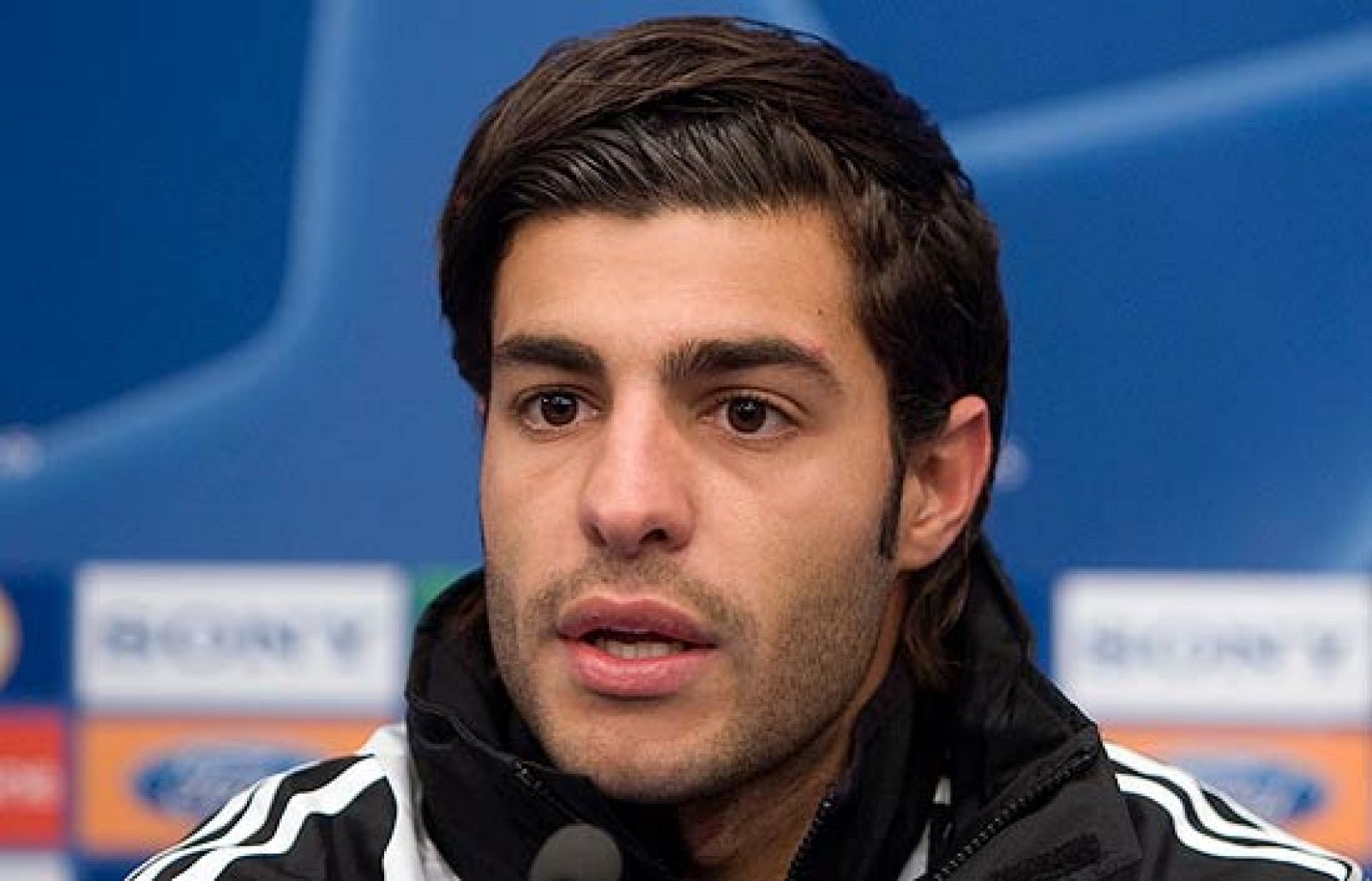 Huntelaar ya entrena con el equipo