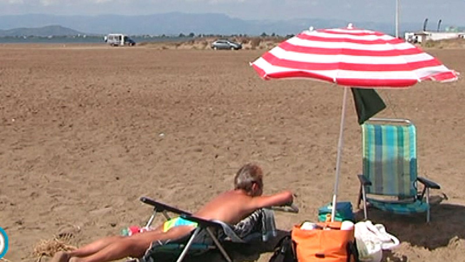 Masificación en la playa del Trabucador