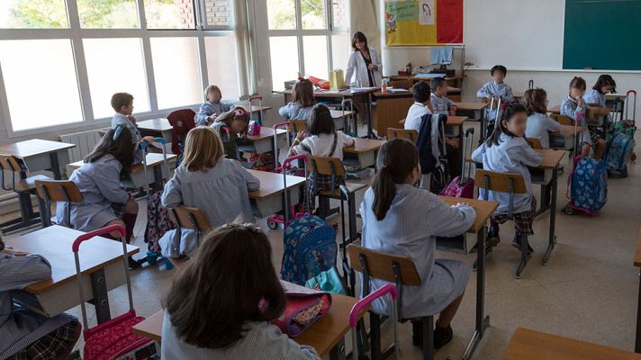 Telediario 1 - El debate de los deberes vuelve al cole