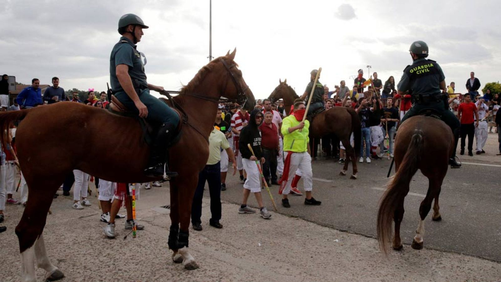 Tordesillas celebra el primer 'Toro de la Peña' con un astado que no morirá lanceado - Los desayunos de TVE | Ver