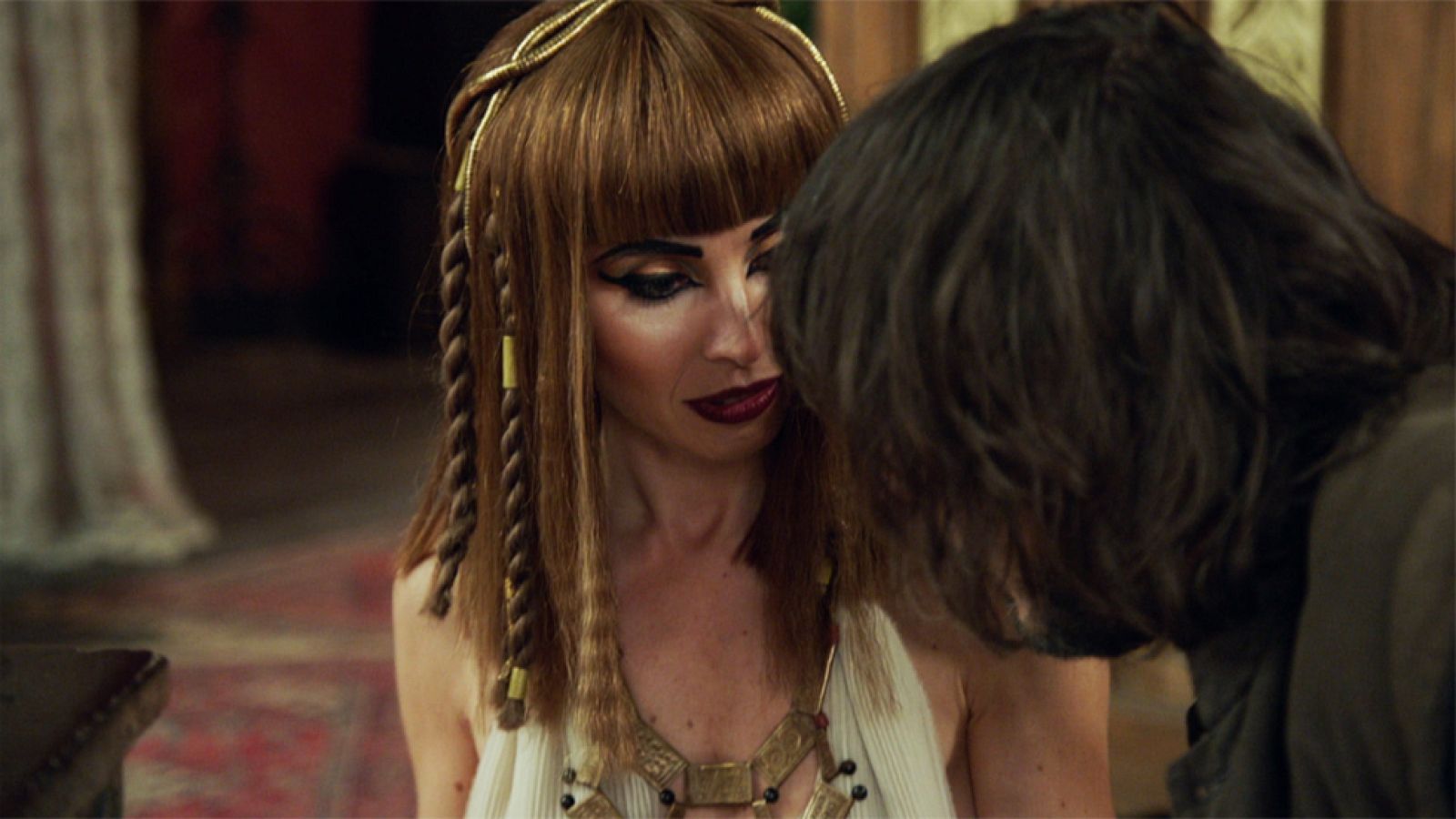 Águila Roja - Anaís besa a Gonzalo