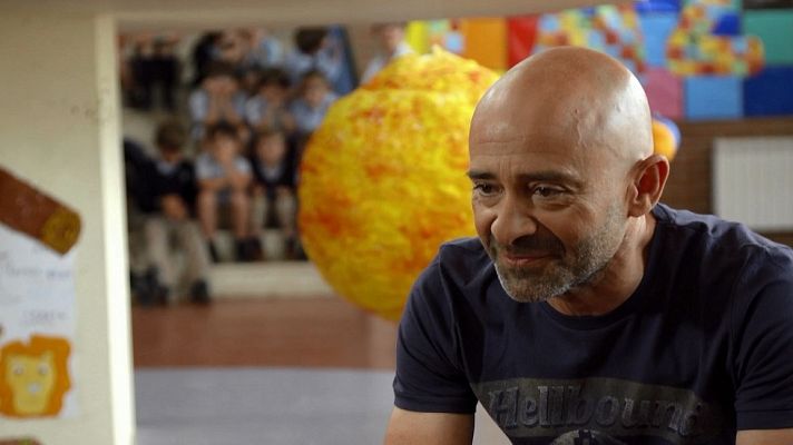 Desafía tu mente - Antonio Lobato visita un colegio para resolver una duda
