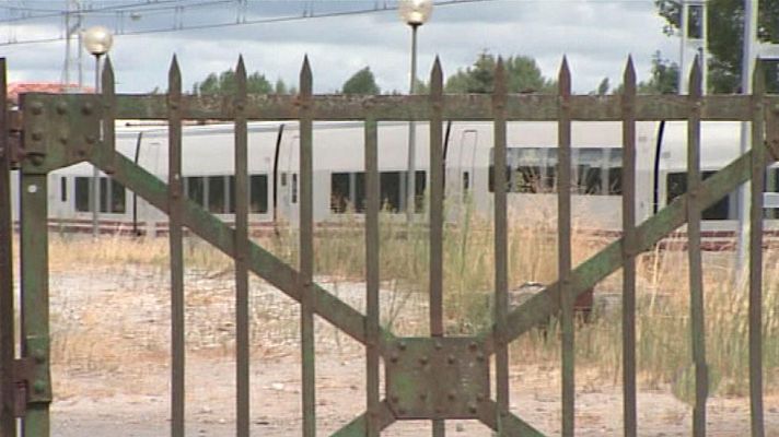 Telediario 1 - Abandona el tren que conducía porque había terminado su jornada laboral