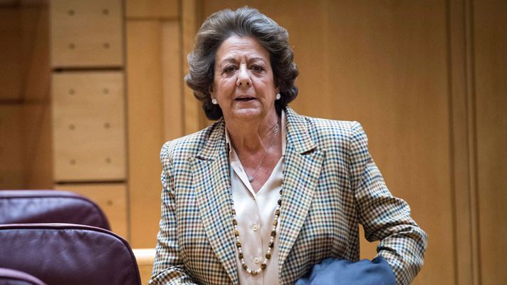 Telediario 1 - Rita Barberá pide la baja en el PP pero no abandona su acta de senadora
