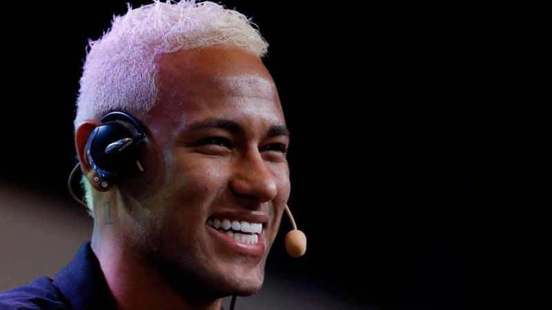 Neymar admite ofertas, pero no consigue imaginarse fuera del Barça | Ver