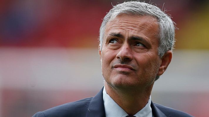 Telediario 1 - Mourinho entra en crisis con el United