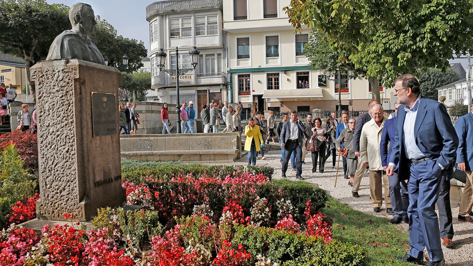 Rajoy: "A España hay que darle una salida"