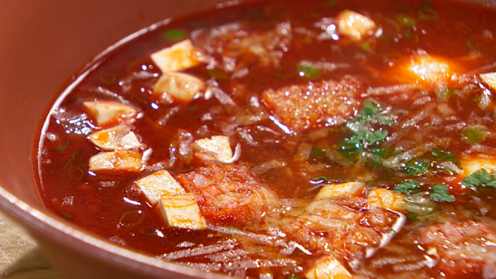 RTVE Cocina - Receta de sopa de ajo Torres