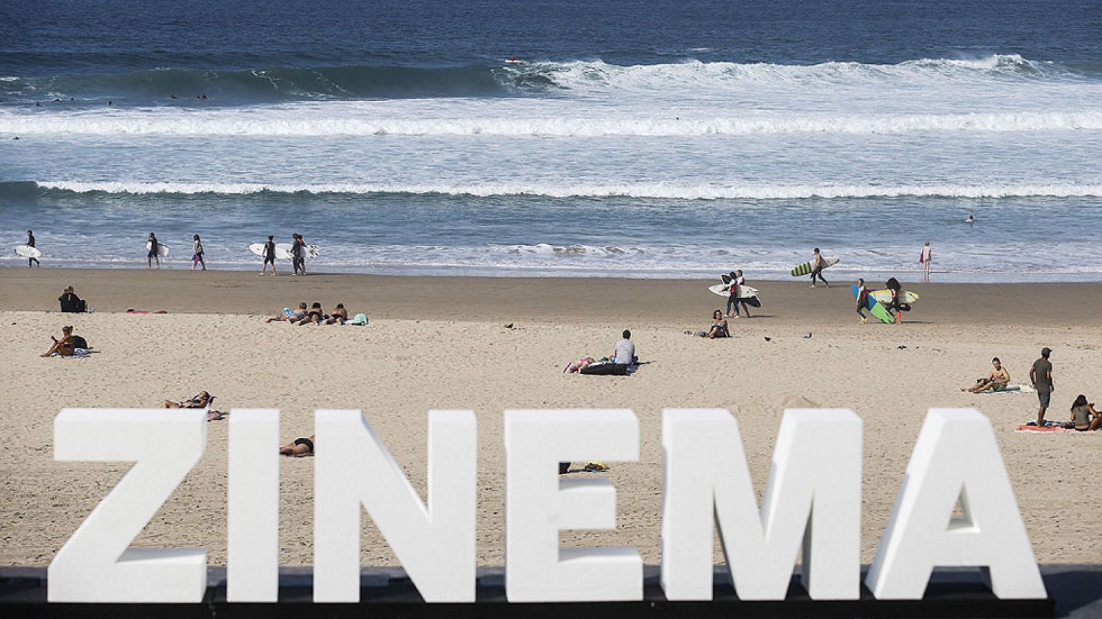 'El hombre de las mil caras', Premio de la Crítica en el festival de San Sebastián