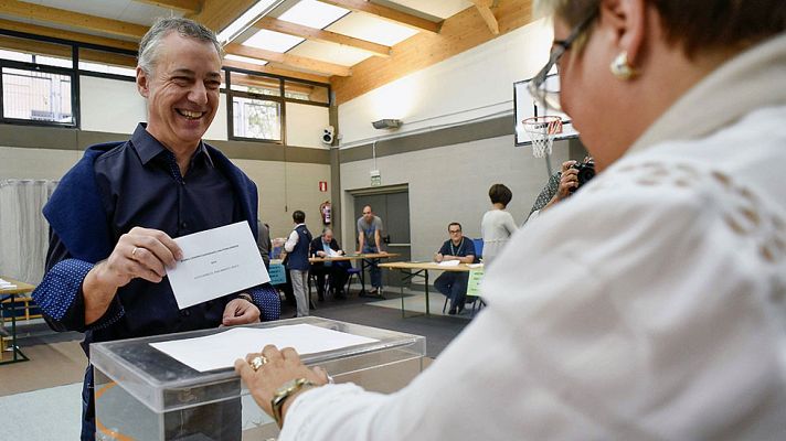 Informativo 24h - Normalidad en la apertura de los colegios electorales en País Vasco y Galicia