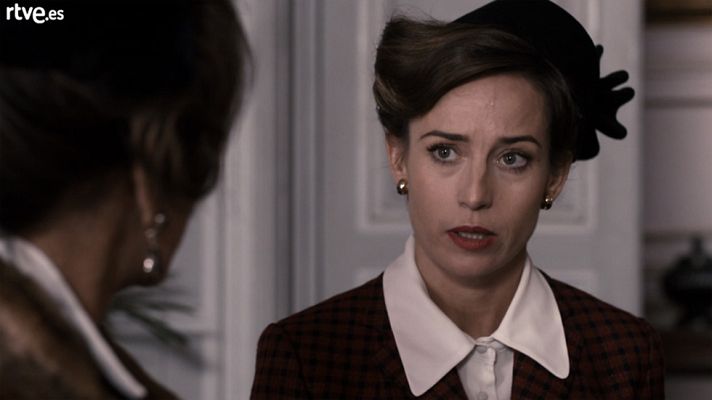 La sonata del silencio - Roberta pone en su sitio al director del banco