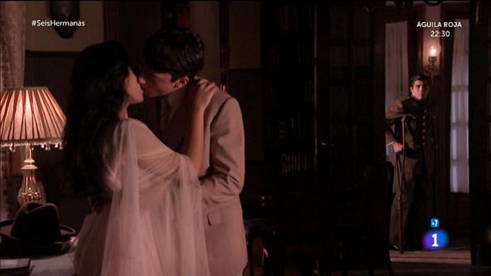 Seis hermanas - Ciro ve el apasionado beso entre Elisa y Carlos