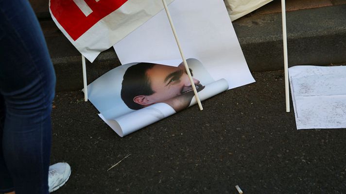 Telediario 1 - Al final los críticos ganaron la partida a los oficialistas