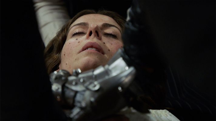 Águila Roja - Hernán salva a Lucrecia de la muerte