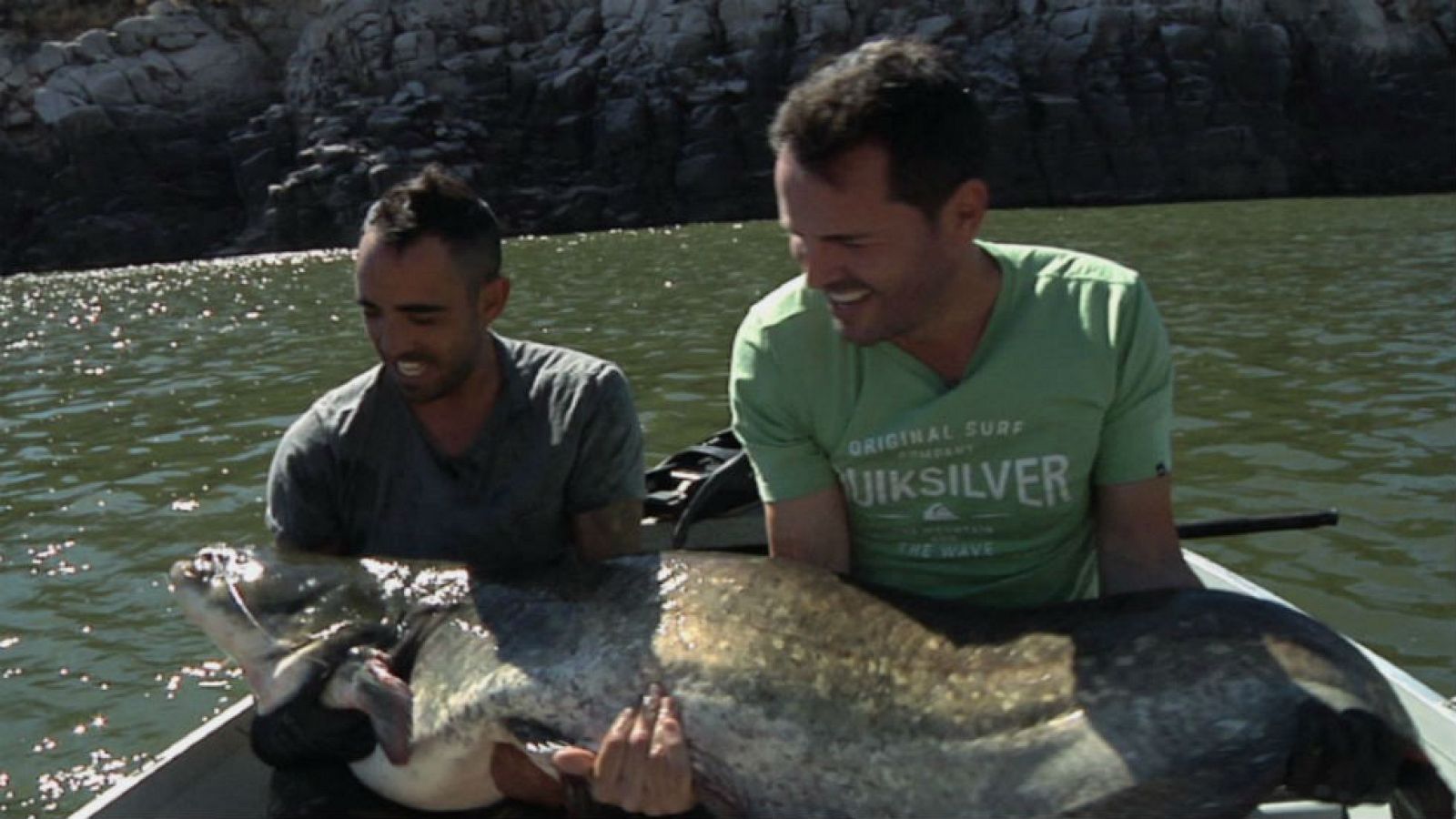 La impresionante pesca del siluro