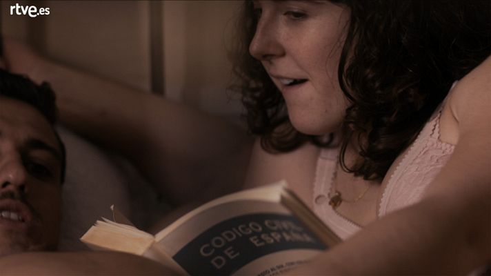 La sonata del silencio - Julita y Dioni 'repasan' el Código Civil donde doña Celia