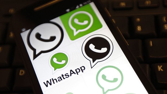 Telediario 1 - El CNI alerta sobre los riesgos del uso del WhatsApp