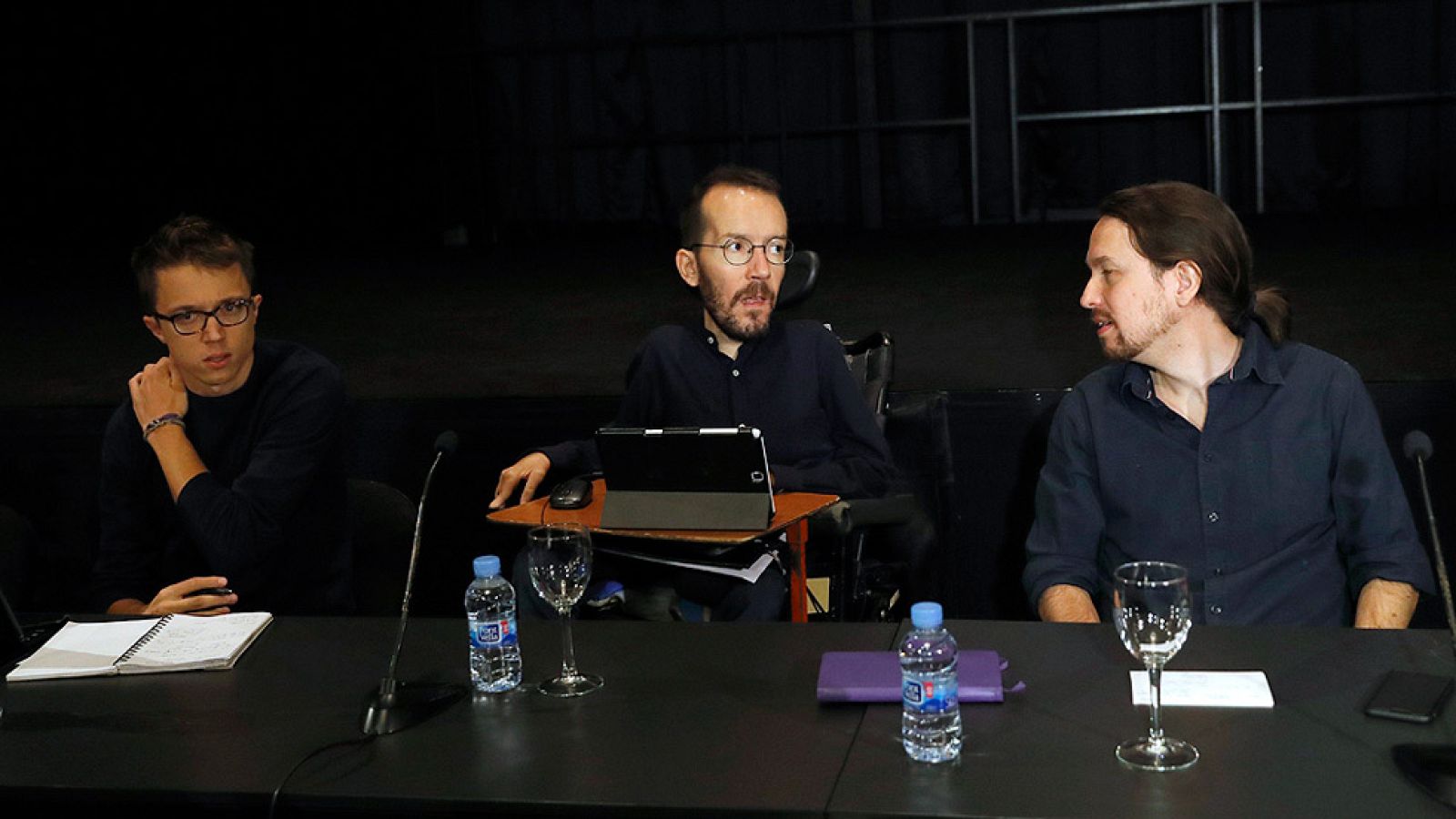 Podemos se postula como única oposición al PP si el PSOE se abstiene