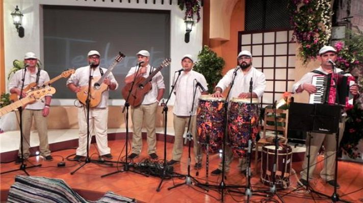 Tenderete - Tenderete - 09/10/2016 Las parrandas  "El Mejunje" y "Los Boinas", en Tenderete.